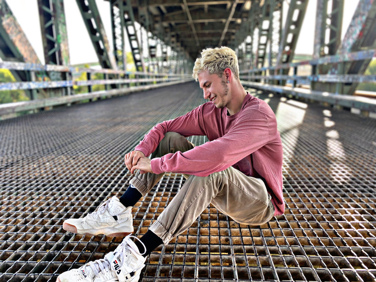 Spread Love Long Sleeve Pocket Tee Original (Crimson)