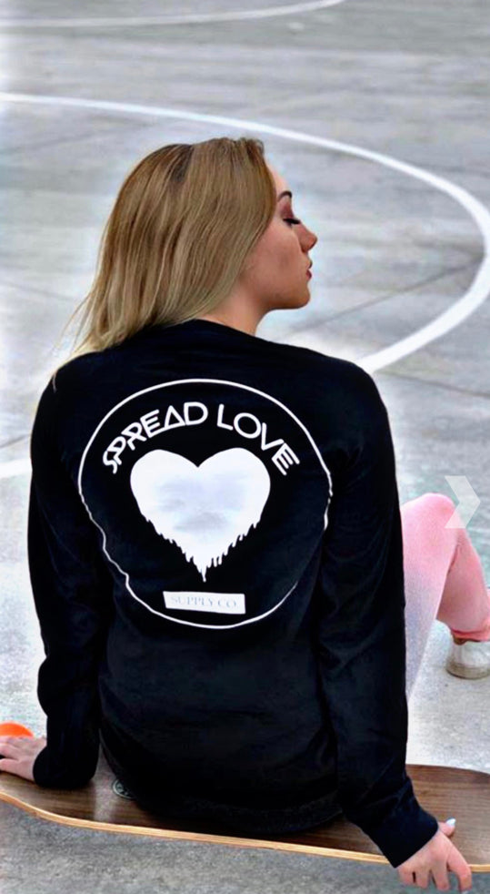 Spread Love Long Sleeve Pocket Tee Original (Black)